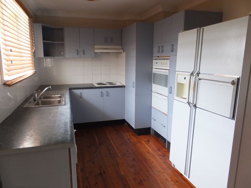12 Ring Street, Tamworth NSW 2340