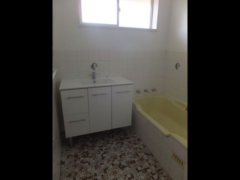 12 Ring Street, Tamworth NSW 2340