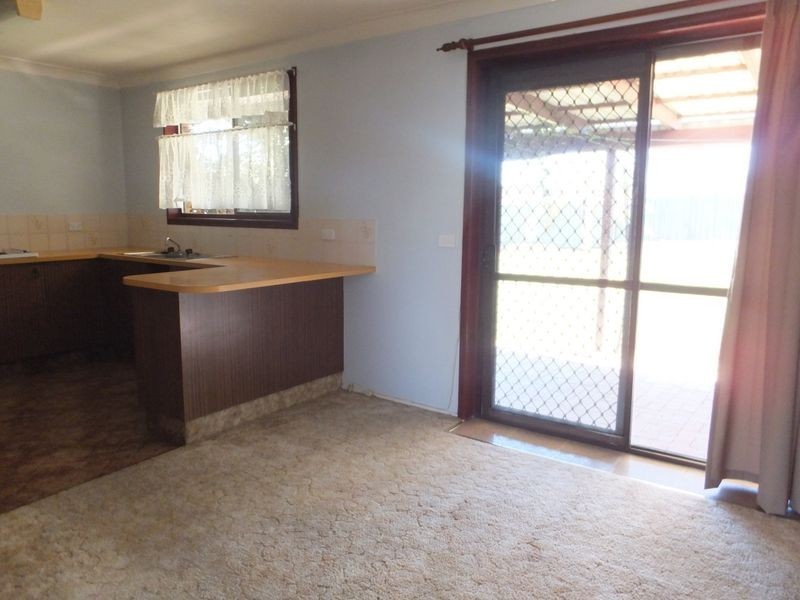 39 Boronia Drive, Tamworth NSW 2340