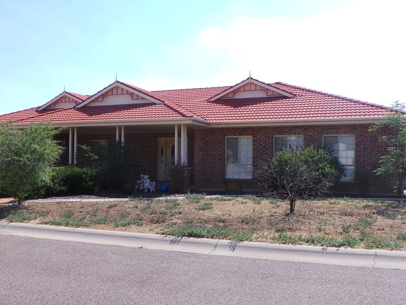77 Morilla Street, Tamworth NSW 2340