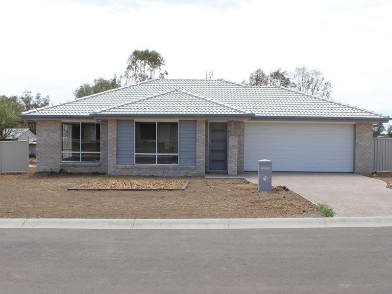 7 McKinlay Place, Tamworth NSW 2340