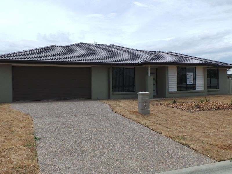 12 Mckinlay Place, Tamworth NSW 2340