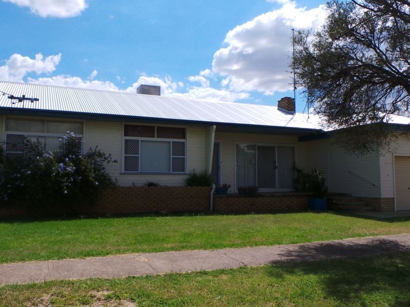 2A David Street, Tamworth NSW 2340