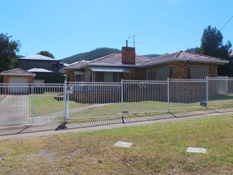 128 Carthage Street, East Tamworth NSW 2340