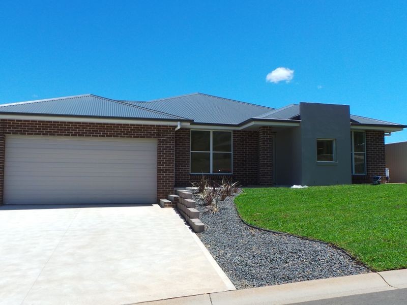 2a Kaputar Close, Tamworth NSW 2340