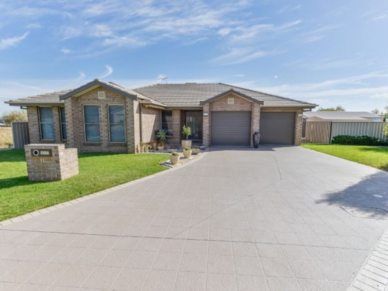 11 Rosella Avenue, Tamworth NSW 2340
