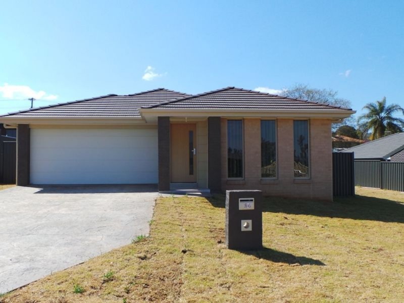 24 Regal Park Drive, Tamworth NSW 2340