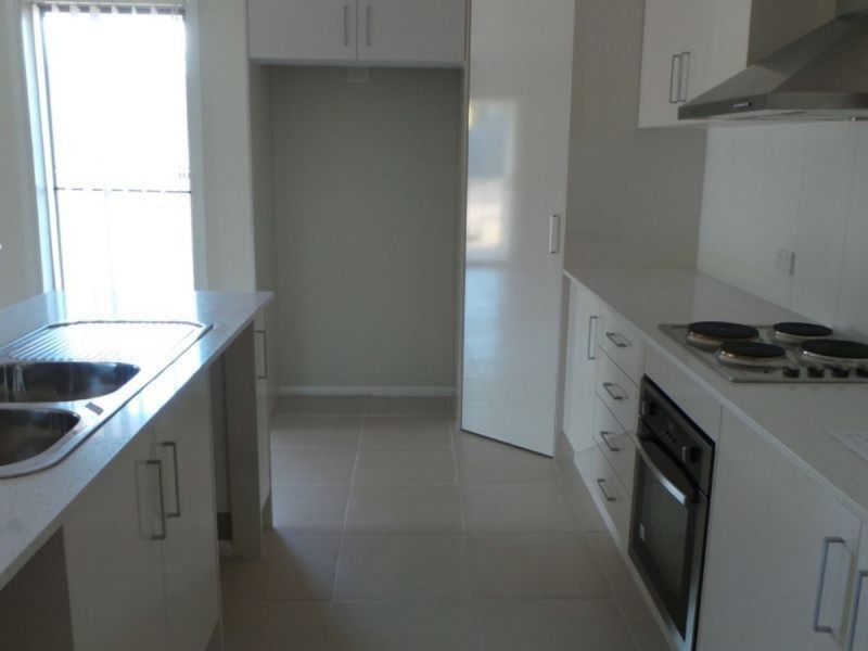 24 Regal Park Drive, Tamworth NSW 2340