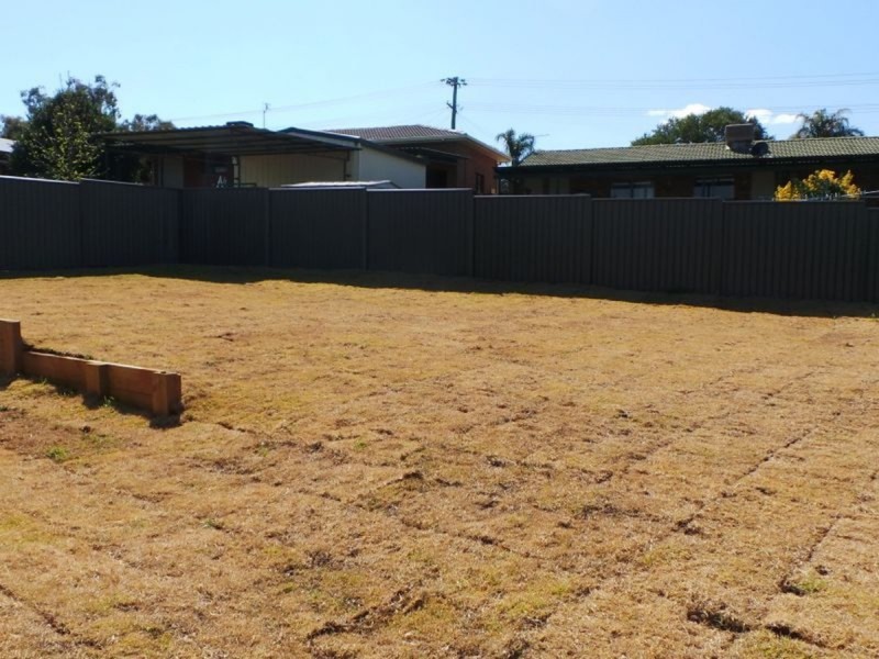 24 Regal Park Drive, Tamworth NSW 2340