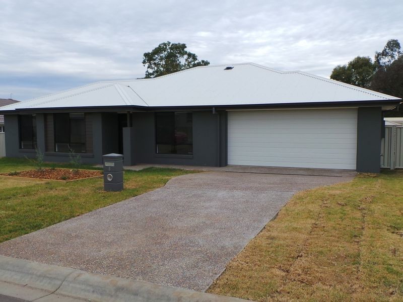 5 Mckinlay Place, Tamworth NSW 2340