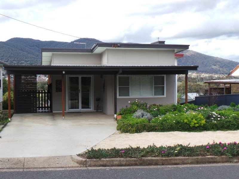 122 Crown Street, Tamworth NSW 2340