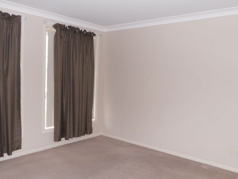 8 Burdekin Place, Tamworth NSW 2340