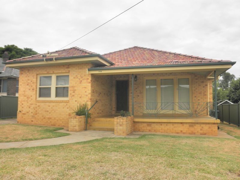 109 Crown Street, Tamworth NSW 2340