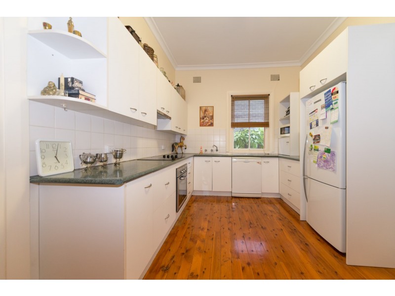 30 Raglan Street, Tamworth NSW 2340