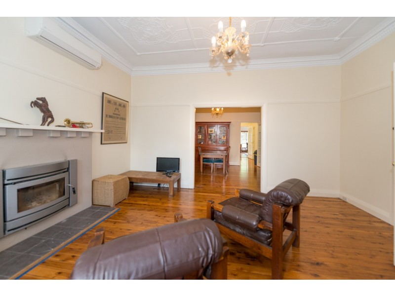 30 Raglan Street, Tamworth NSW 2340