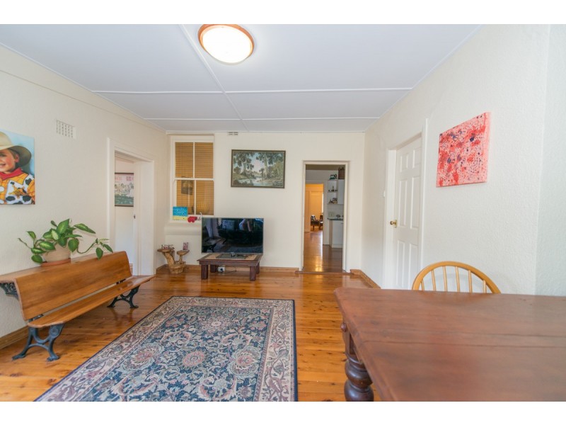 30 Raglan Street, Tamworth NSW 2340