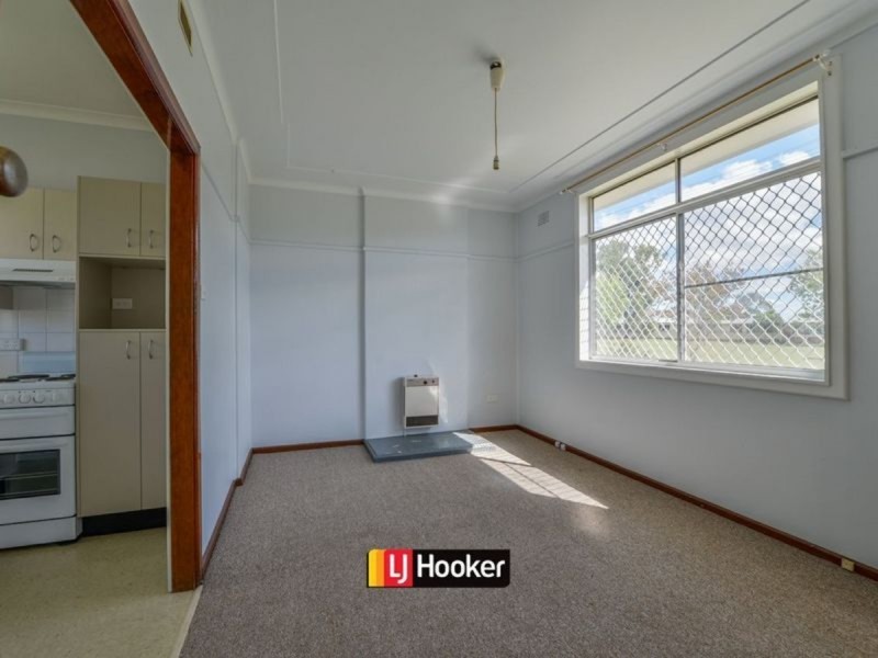 Unit/12A Thompson Crescent, Tamworth NSW 2340