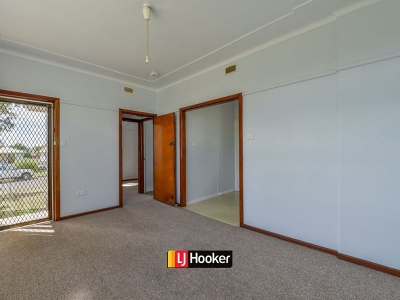 Unit/12A Thompson Crescent, Tamworth NSW 2340