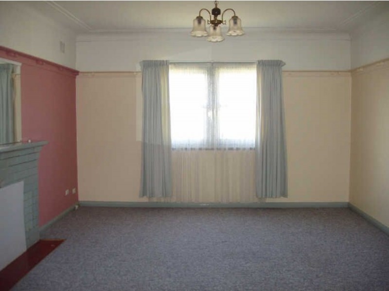 2 Cambridge Street, Tamworth NSW 2340