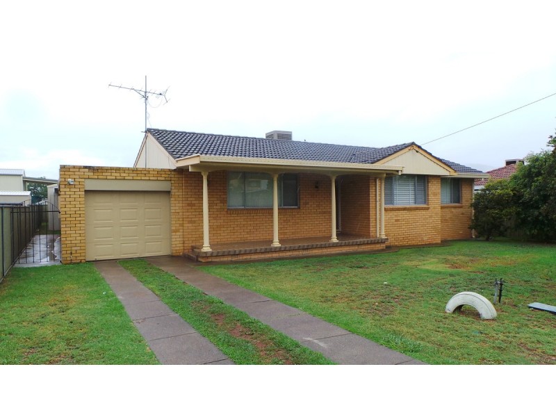 15 Kurrawan Street, Tamworth NSW 2340