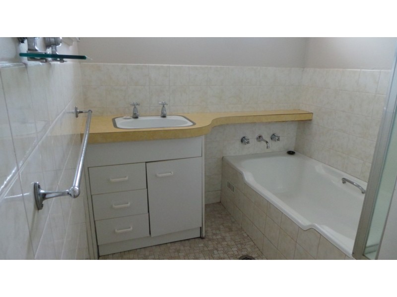 15 Kurrawan Street, Tamworth NSW 2340