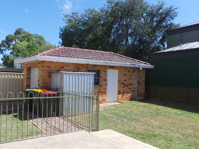 128 Carthage Street, Tamworth NSW 2340