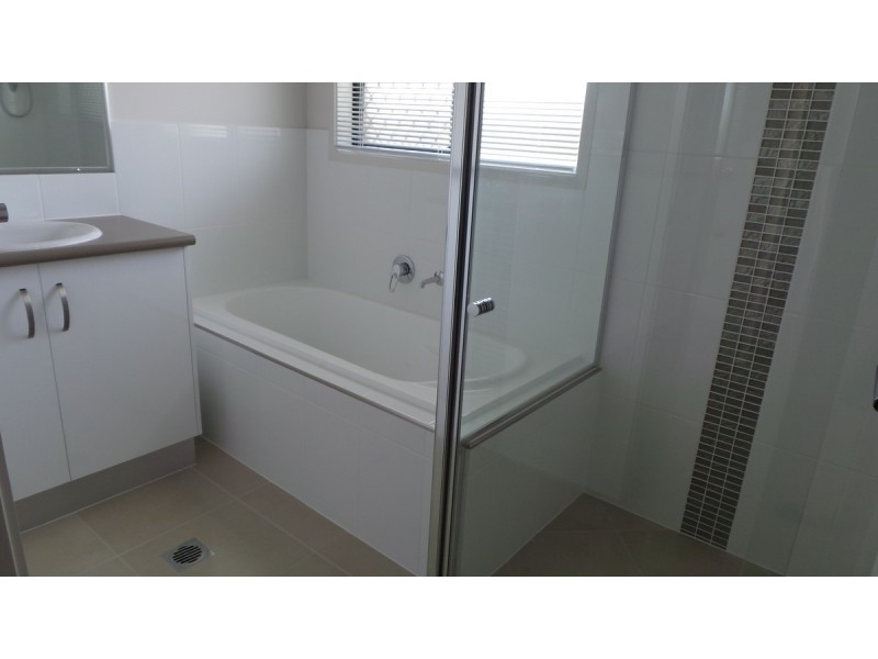 16B McKinlay Place, Tamworth NSW 2340