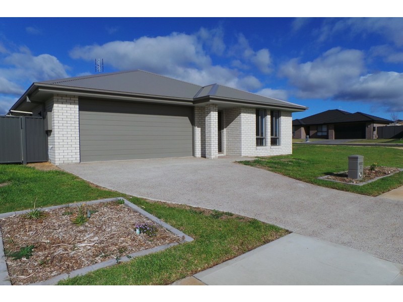 2 Kingham Street, Tamworth NSW 2340