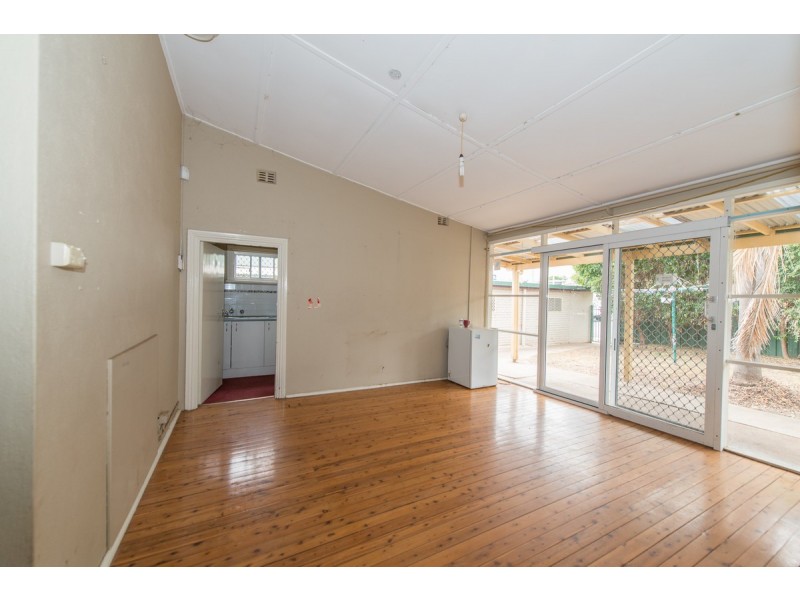 4 Byrnes Avenue, Tamworth NSW 2340