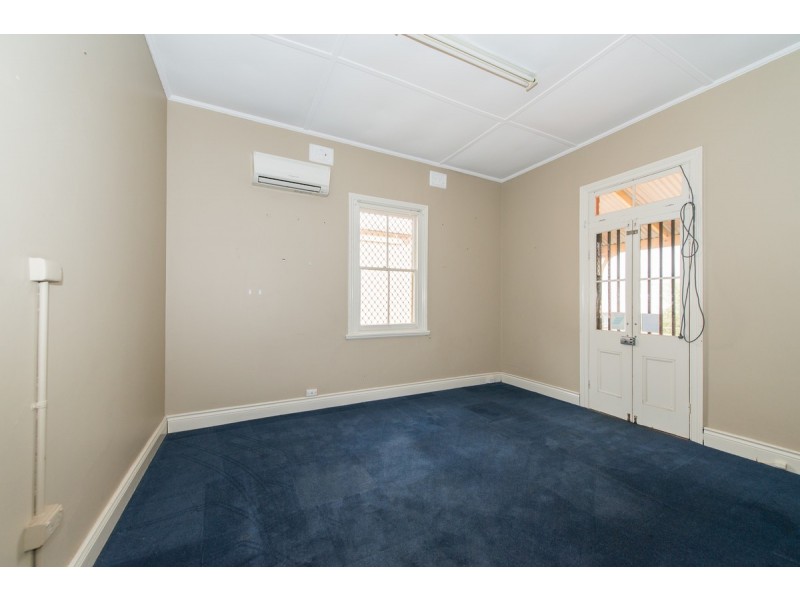 4 Byrnes Avenue, Tamworth NSW 2340