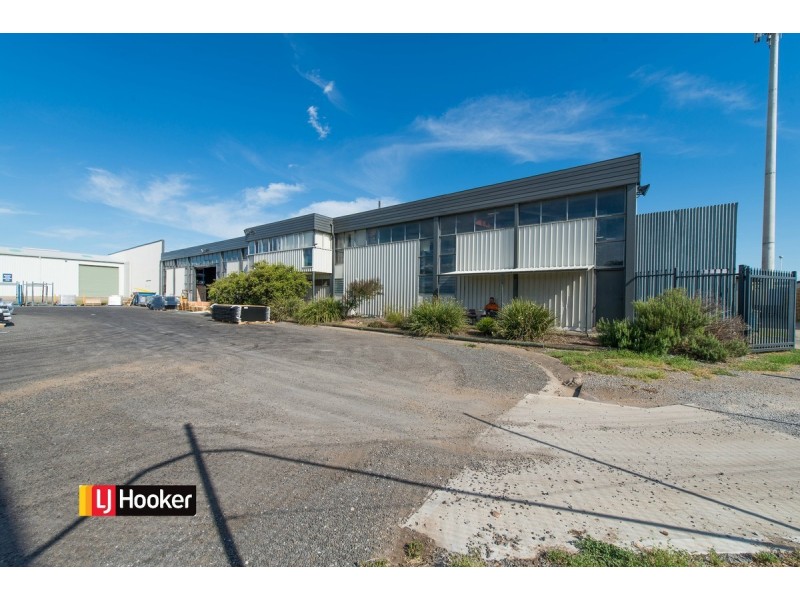 14-18 Avro Street, Tamworth NSW 2340