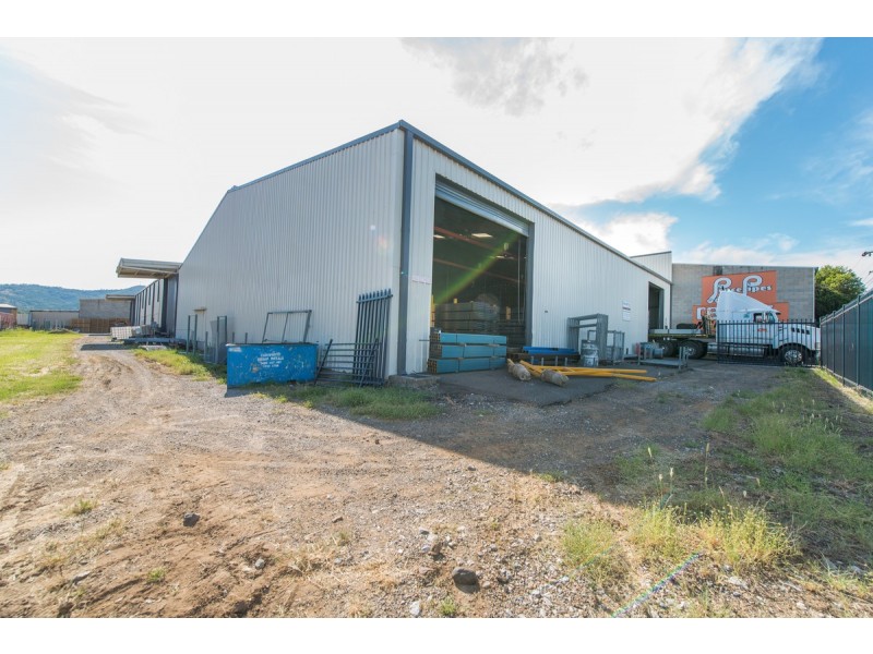 14-18 Avro Street, Tamworth NSW 2340