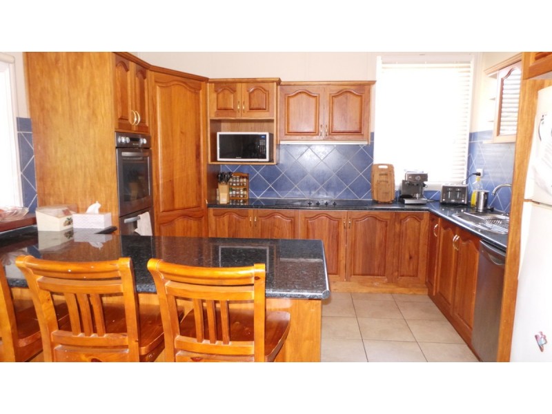 2 Laurel Street, Tamworth NSW 2340