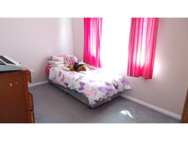 2 Laurel Street, Tamworth NSW 2340