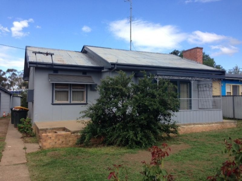 25 Cambridge, Tamworth NSW 2340