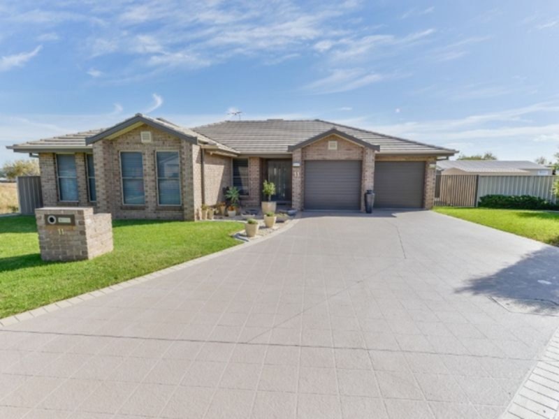 11 Rosella Avenue, Tamworth NSW 2340
