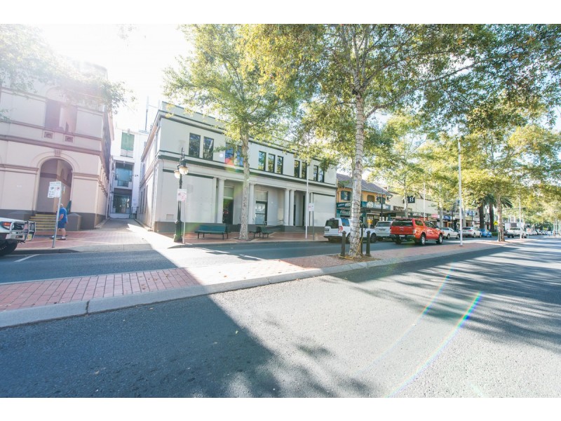 404-408 Peel Street, Tamworth NSW 2340