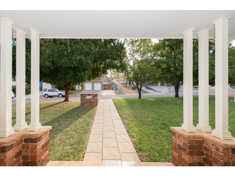 5 Oliver Street, Tamworth NSW 2340