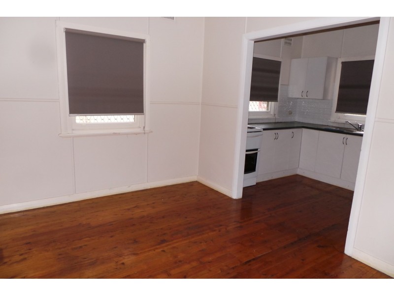 76 Belmore Street, Tamworth NSW 2340