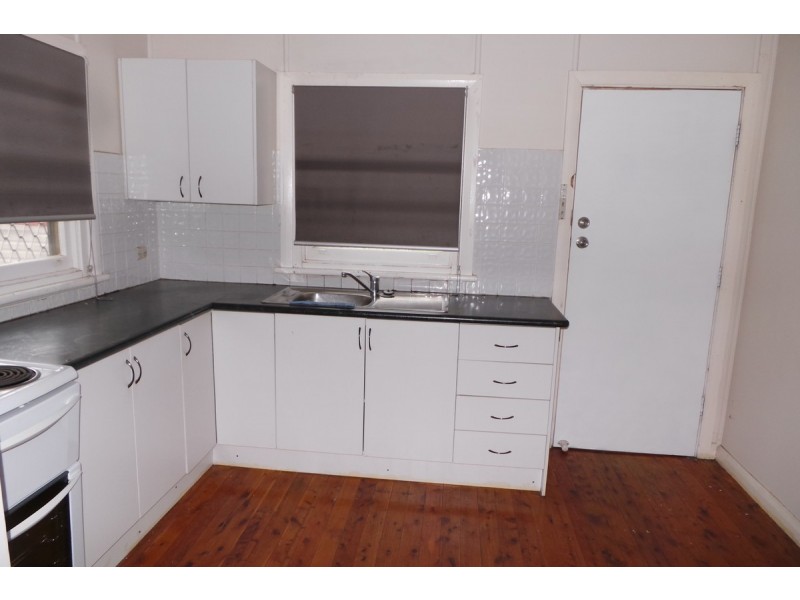 76 Belmore Street, Tamworth NSW 2340