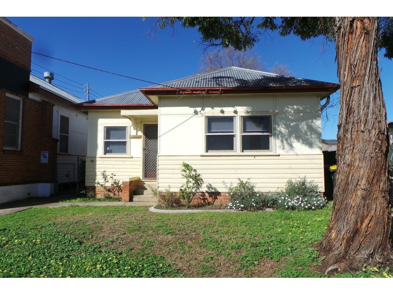 76 Belmore Street, Tamworth NSW 2340