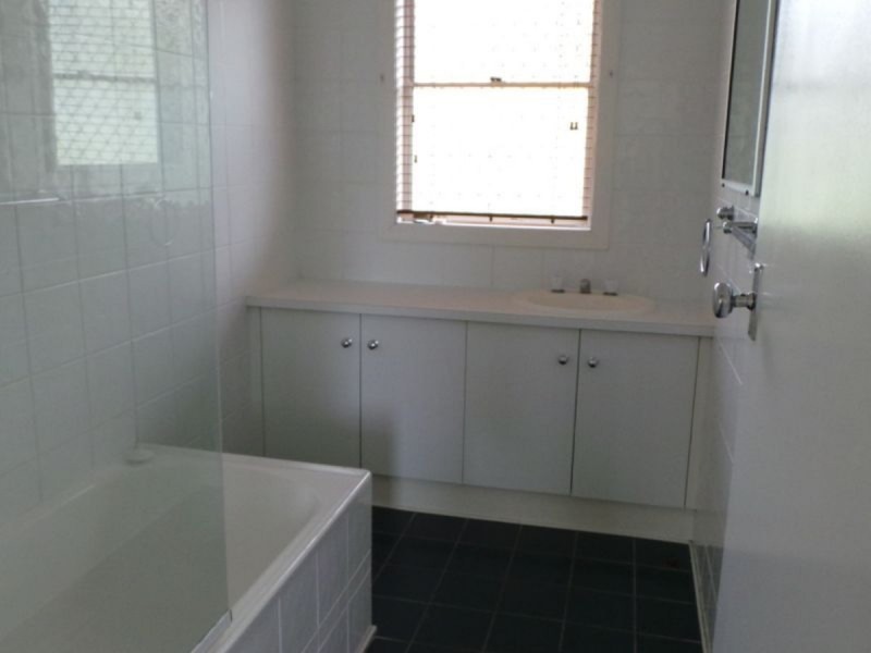 16 Sapphire Crescent, Tamworth NSW 2340