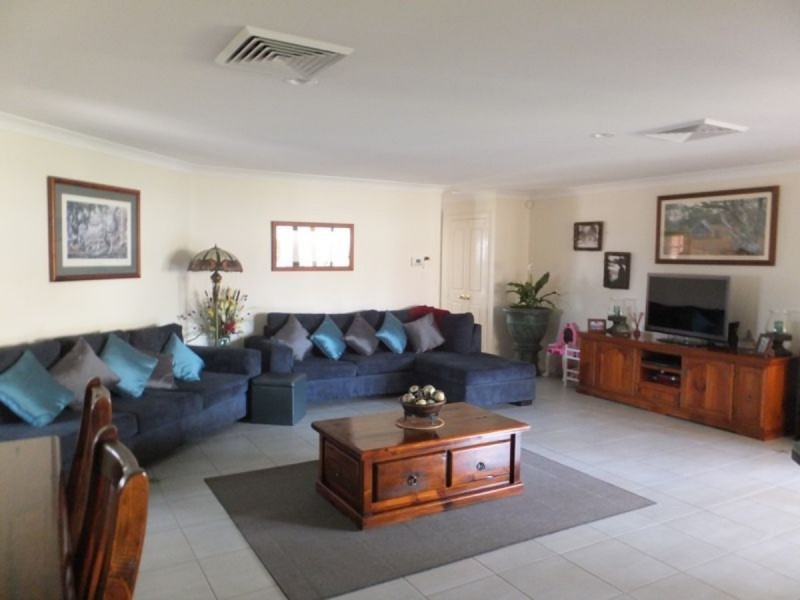 1 Bandalong Street, Tamworth NSW 2340