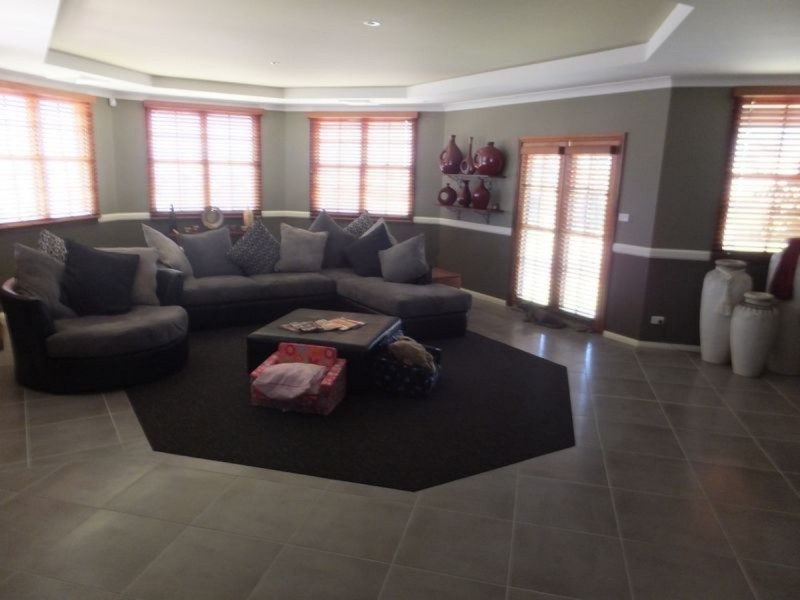 1 Bandalong Street, Tamworth NSW 2340