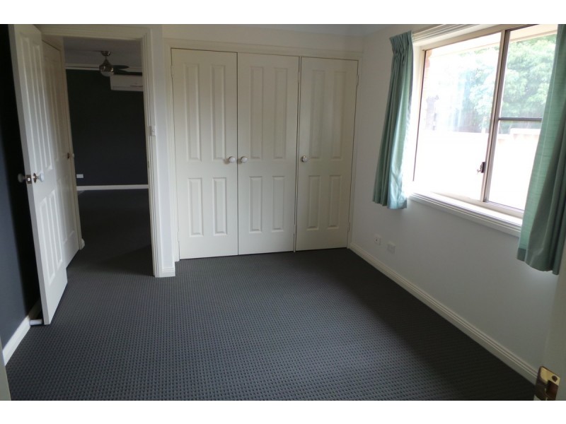 12 The Retreat, Tamworth NSW 2340