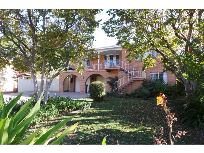 32 McRae Street, Tamworth NSW 2340