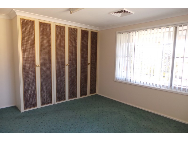 32 McRae Street, Tamworth NSW 2340