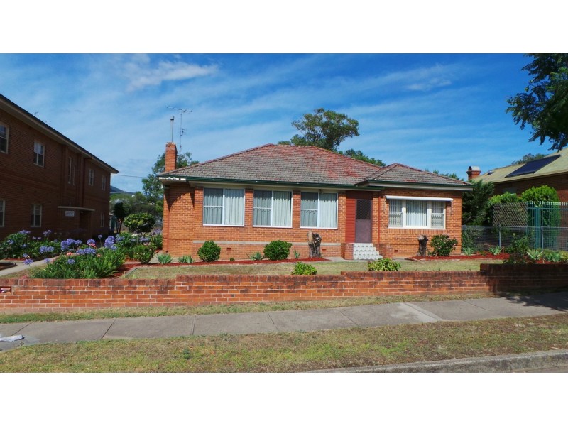 100-102 Belmore Street, Tamworth NSW 2340