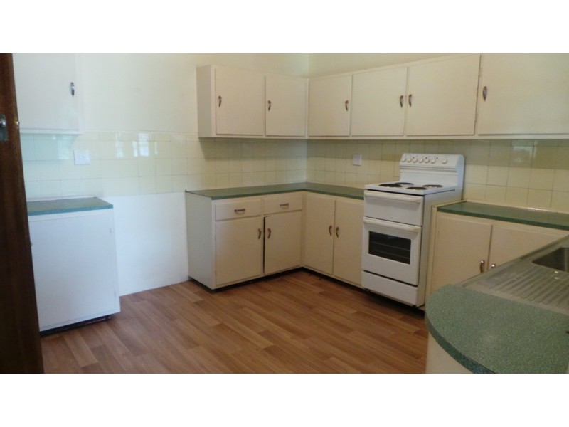 100-102 Belmore Street, Tamworth NSW 2340