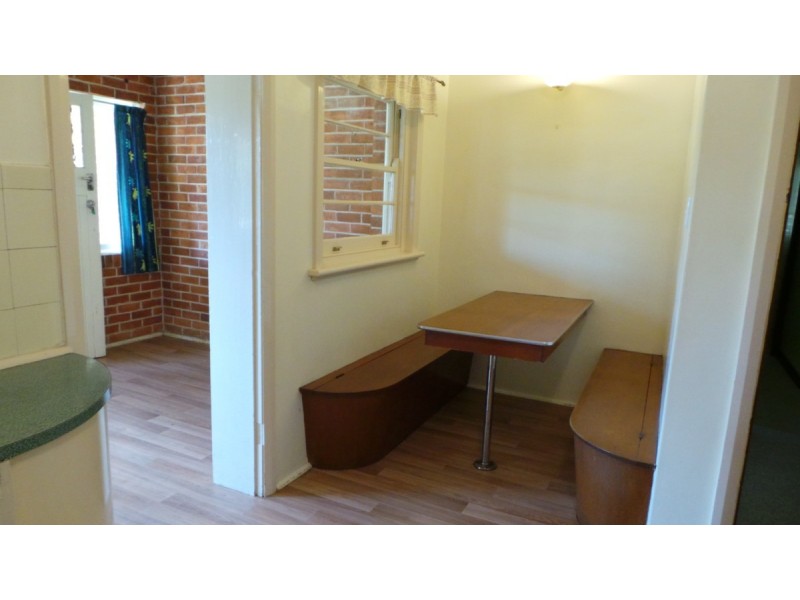 100-102 Belmore Street, Tamworth NSW 2340